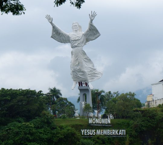 Monumen Yesus Memberkati