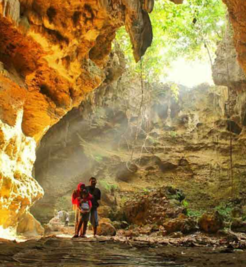 11+ Tempat Wisata di Blitar yang Populer dan Bersejarah