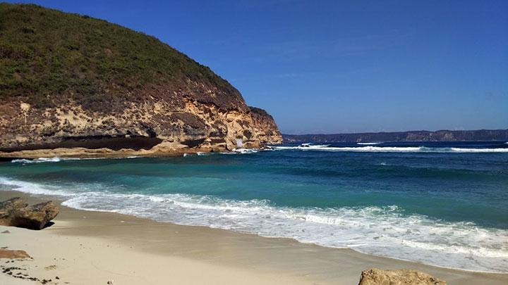 Lokasi dan Informasi Pantai Surga